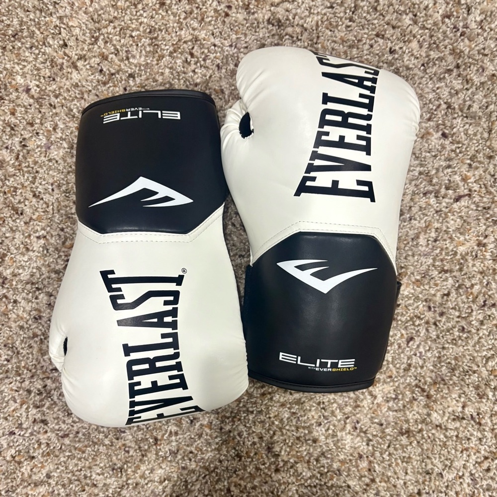 Everlast White and Black Elite Training Boxing Gloves